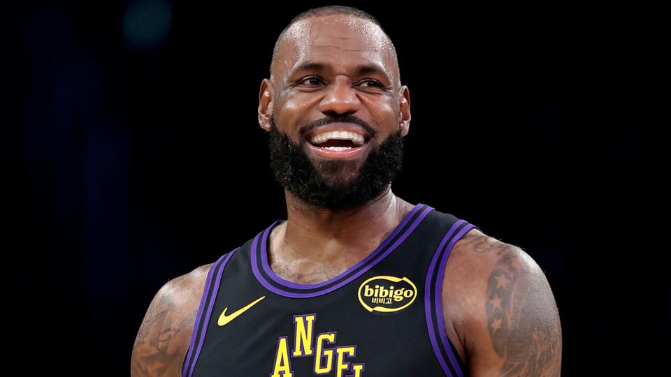 LeBron’s New Kicks Just Broke the Internet