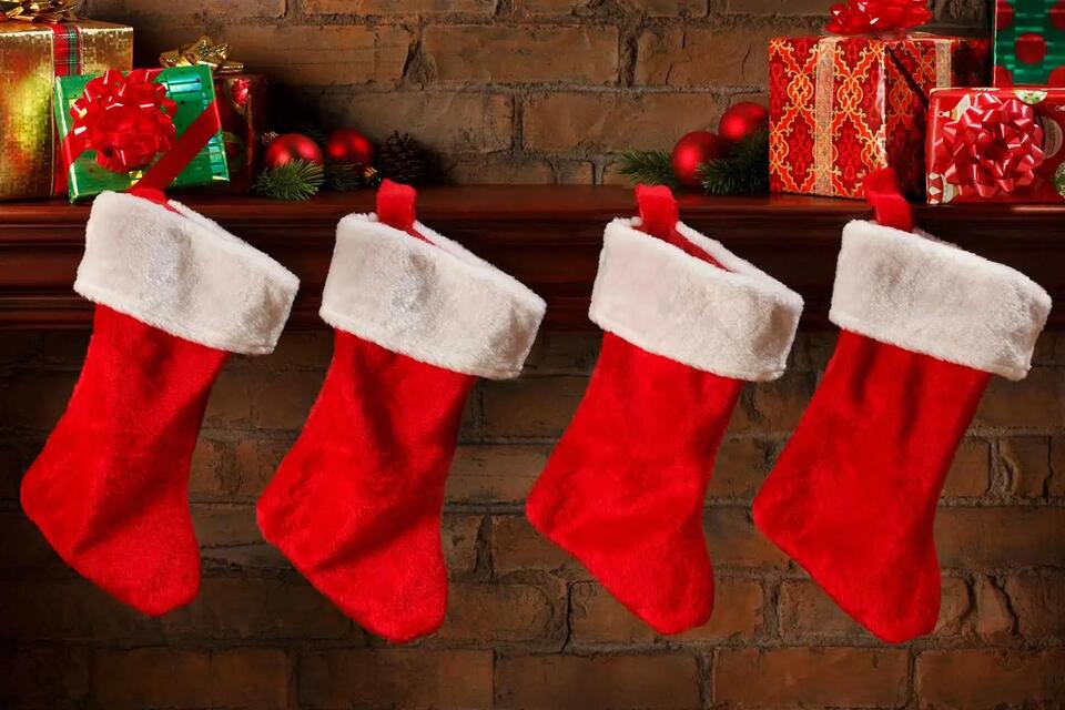 Stocking Drama: Who Gets to Be 'Mama'?