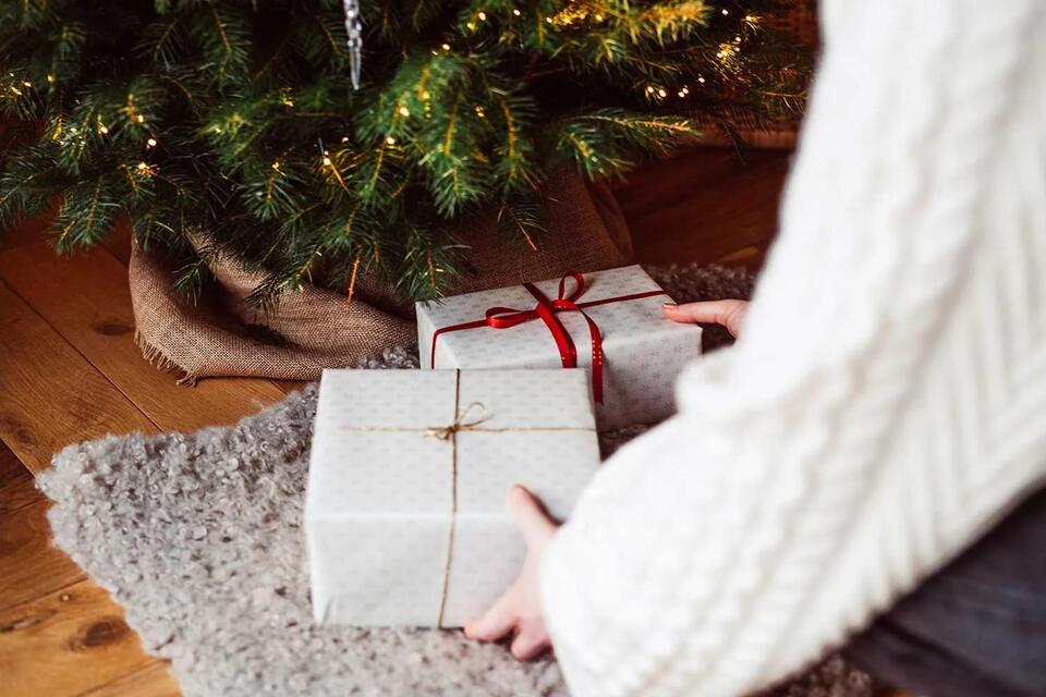 Stocking Drama: Who Gets to Be 'Mama'?