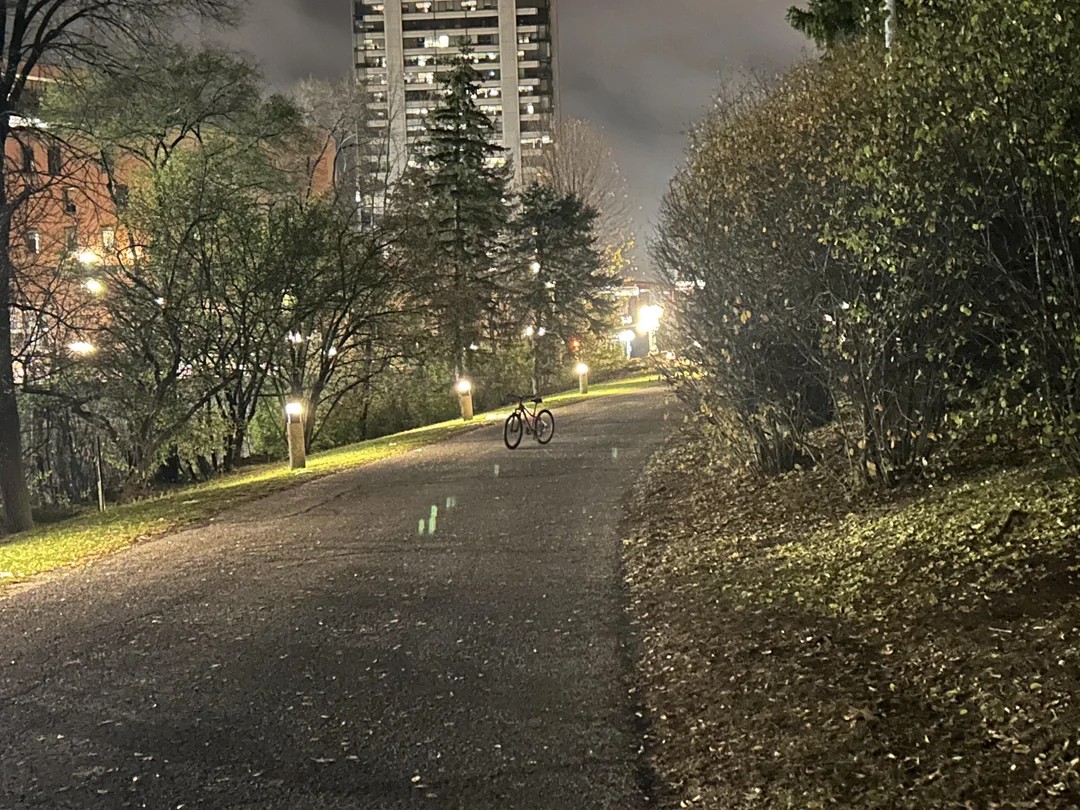 It’s 5am and there’s no one nearby?