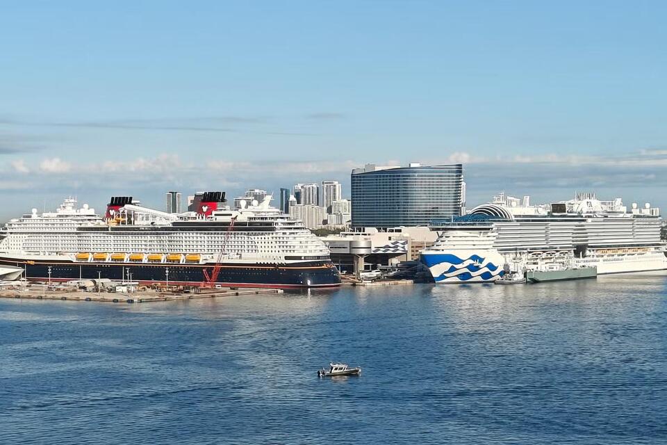 Cruise Hack: Why Mid-Size Ships Win