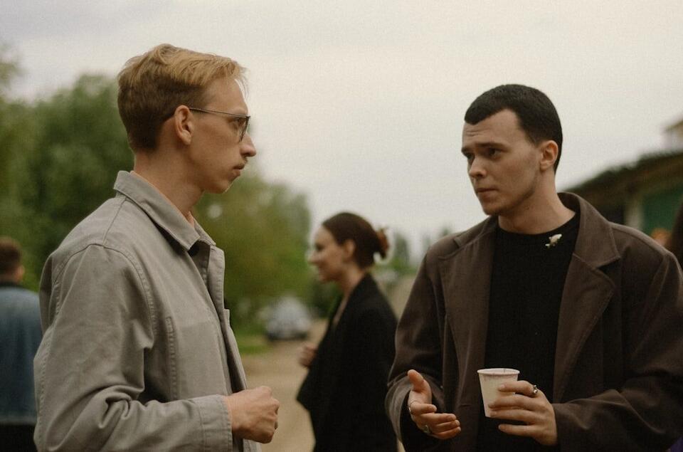 Subtle Signs Someone’s True Colors Show