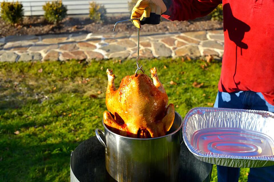 Holiday kitchen hazards: Why your dog isn’t safe