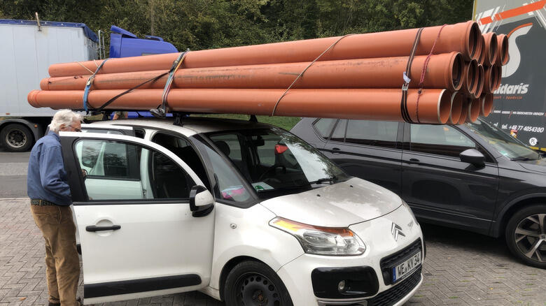 Craziest Things People Stuffed in Their Cars