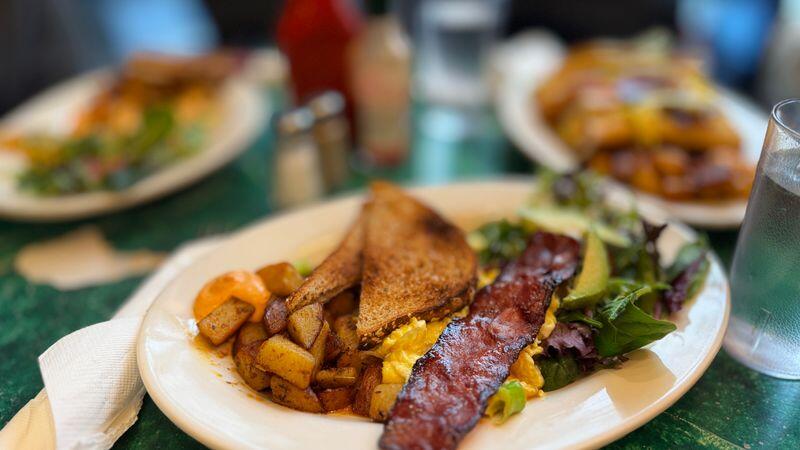 Boston’s lobster brunch: Worth the wait!
