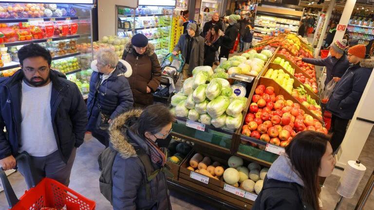 Boston grocery stores open Thanksgiving Day