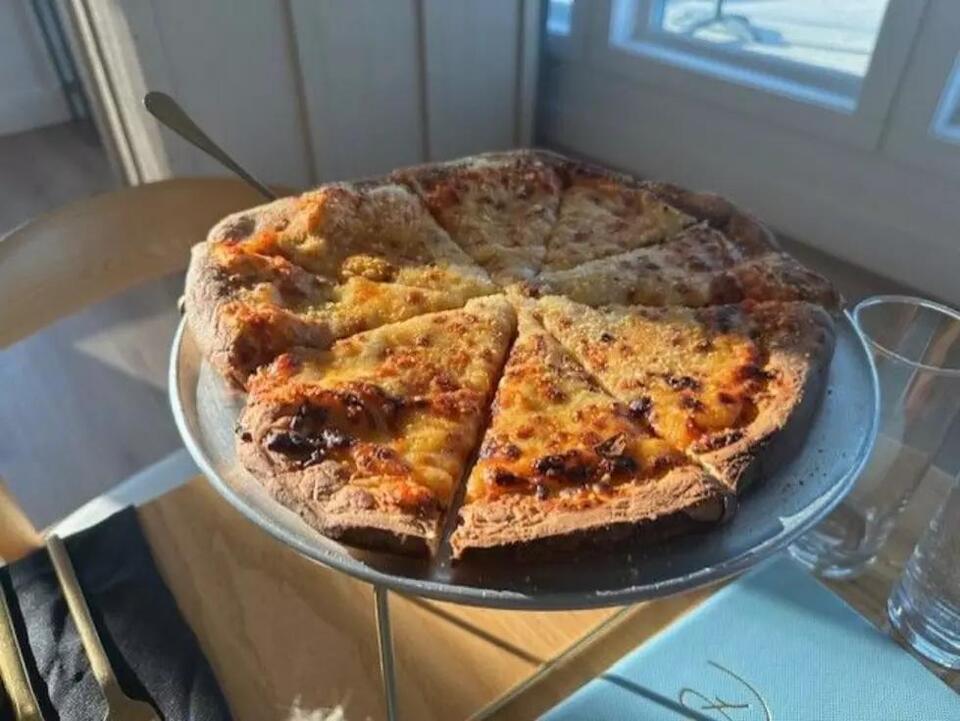 Lake Erie dining gem just south of Buffalo