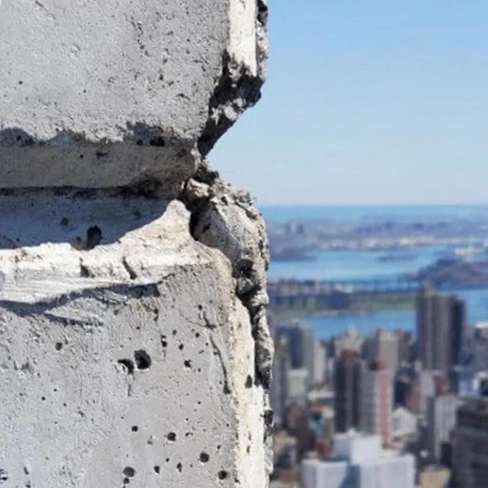 What’s really happening at 432 Park Ave?