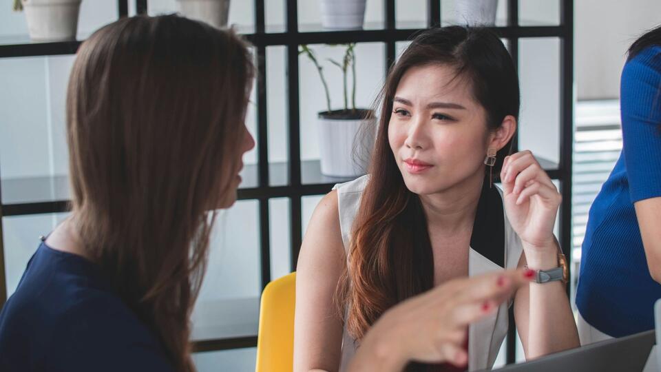 Car Salesmen Spill Their Sneakiest Secrets