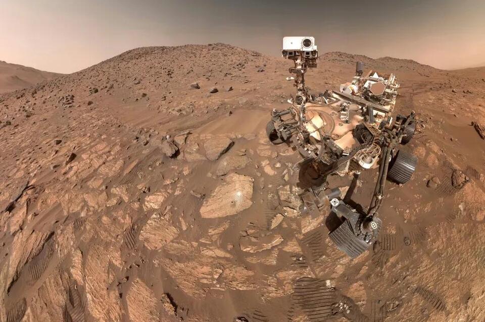 Mars Has Lightning? NASA Rover Hears Zaps!