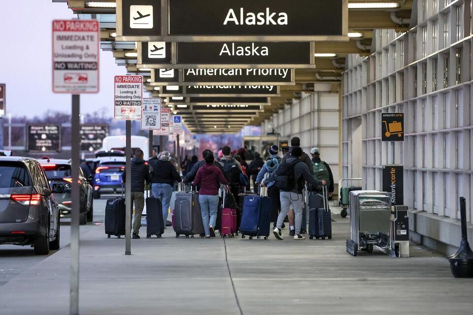 Thanksgiving Travel Drama: Are You THAT Person?