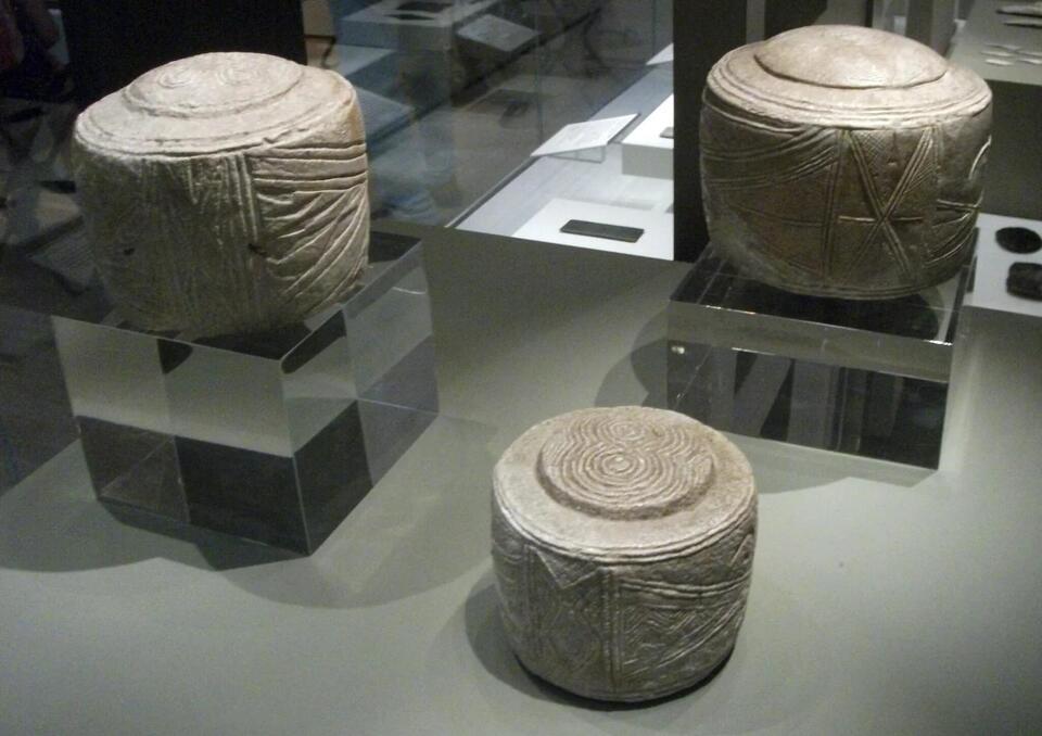 10 Ancient Artifacts That Defy Logic