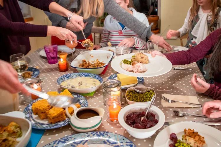 Thanksgiving Family Drama Alert