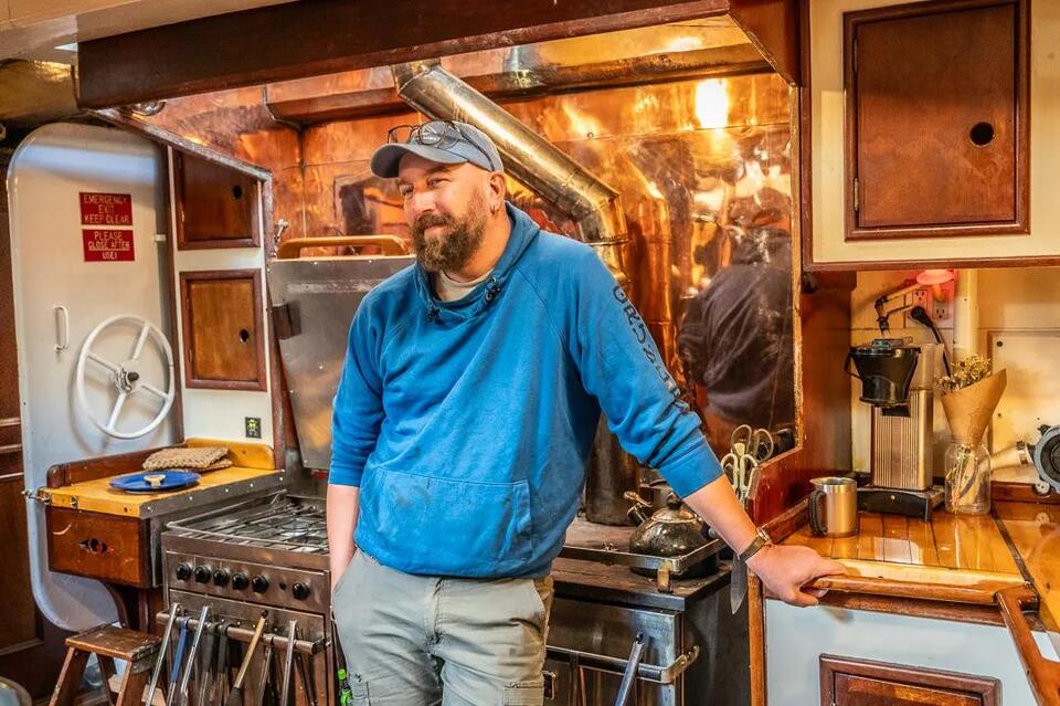 Thanksgiving traditions get a Baltimore twist