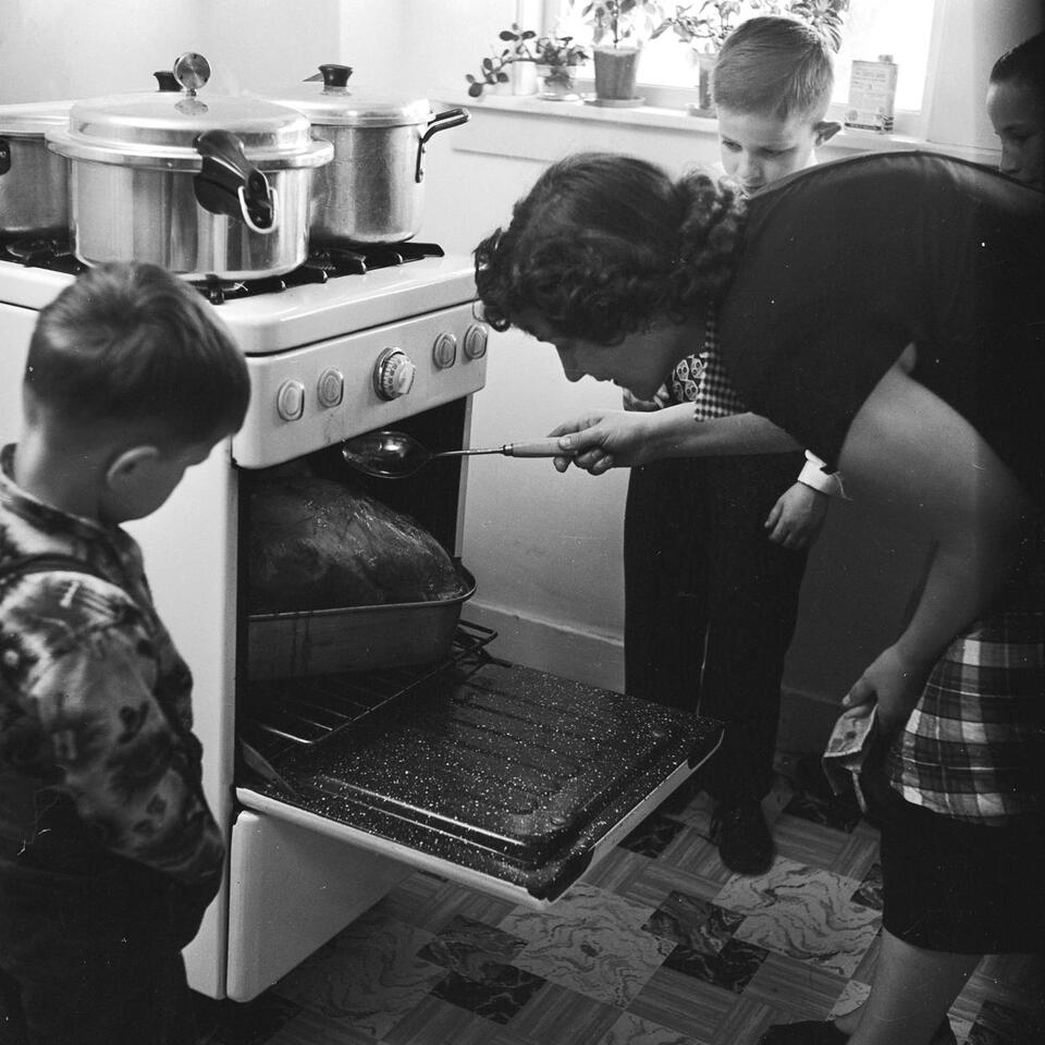 Thanksgiving Dinner Prices: Then vs. Now