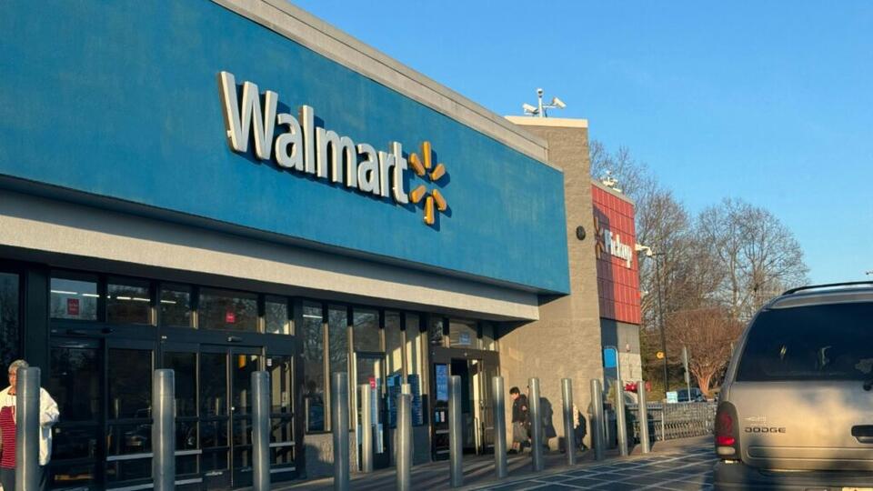 Why Walmart Wins When Budgets Get Tight