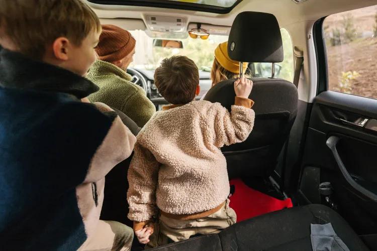 Roommate drama: Would you take her kid?