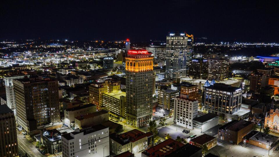 Birmingham neighbors rally for Mrs Sandy and her dog