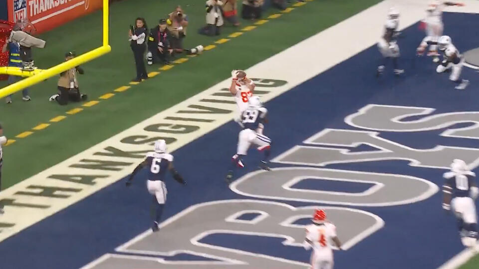 CBS Misses Swift Moment After Kelce TD