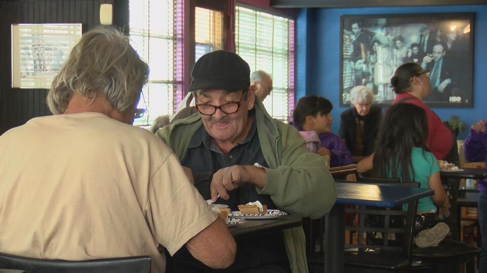 Albuquerque’s Lindy’s Diner brings everyone to the table