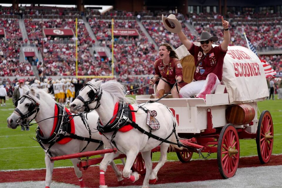 Golden Eagles vs Sooners: Rivalry Heats Up!