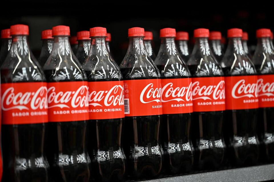 Coke’s Cardboard Carrier: Sip, Save, Repeat