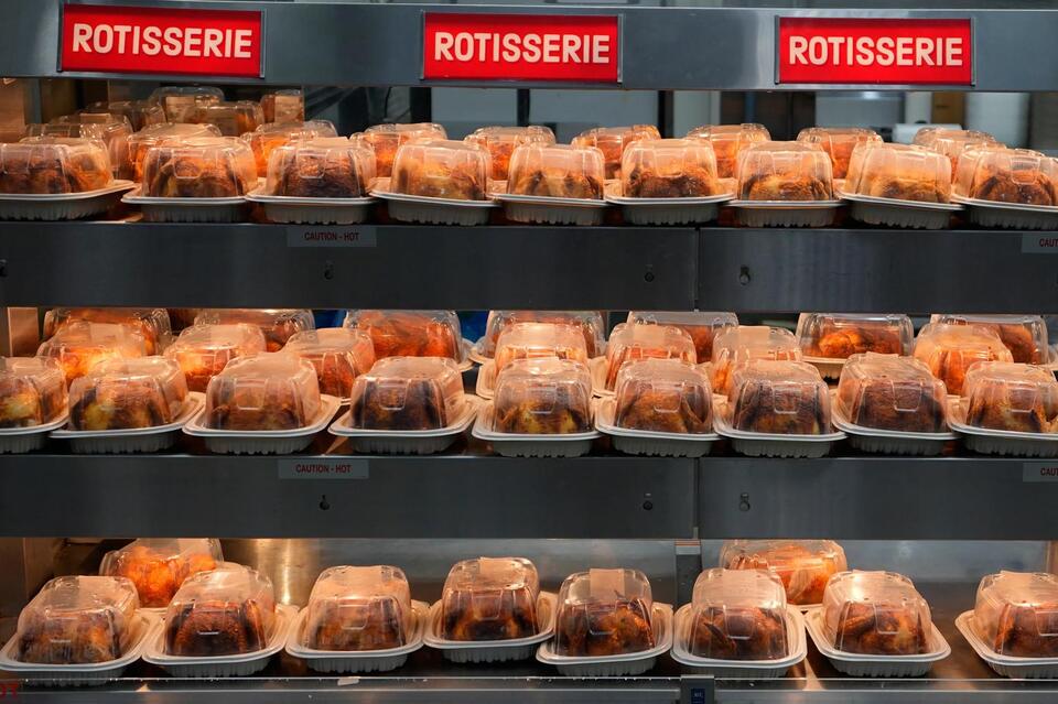 Rotisserie chicken uproar turns into Thanksgiving kindness