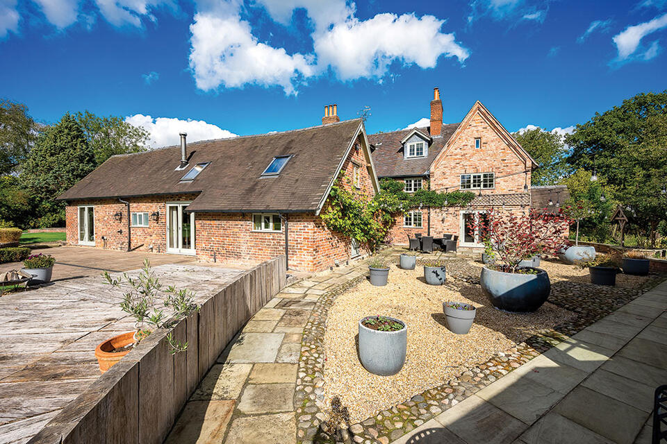 Dream homes with stunning wildlife ponds