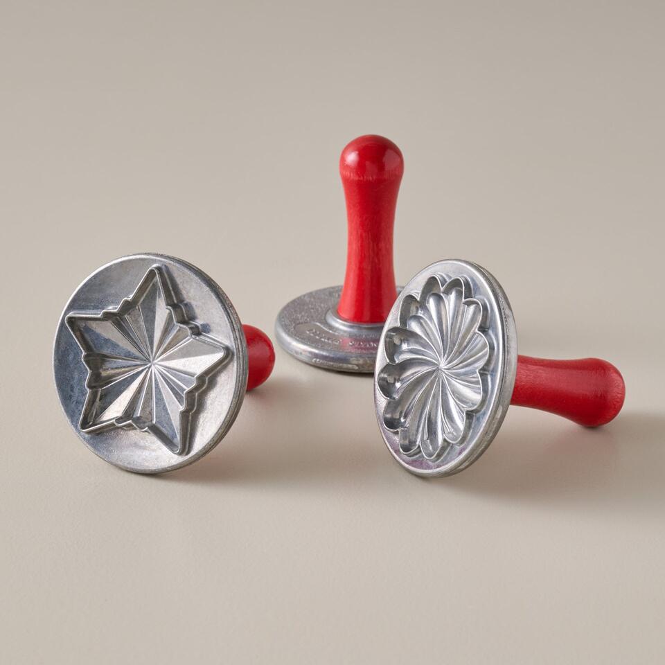 Ina Garten’s Table Hack for Instant Holiday Vibes