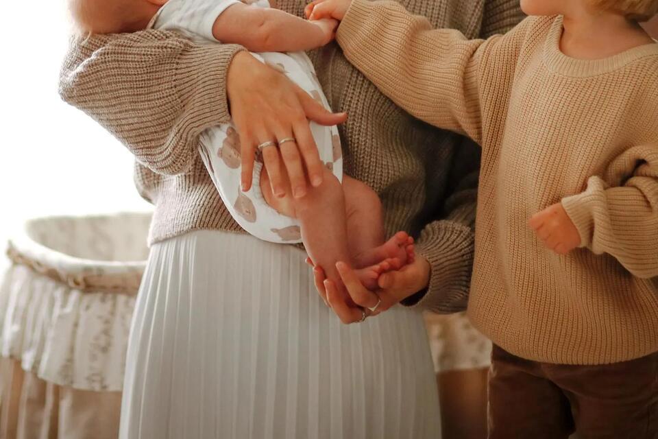 Family Drama Over Postpartum Boundaries