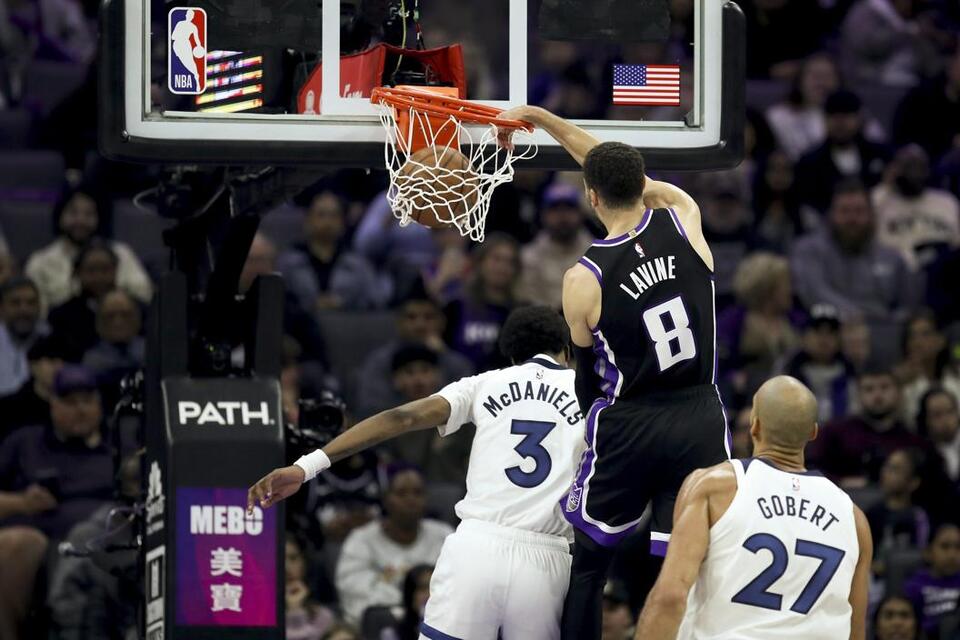 Sacramento fans fed up after LaVine clash