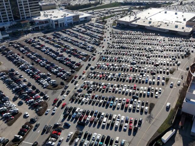 Kenwood Mall’s Black Friday rush: Worth it?