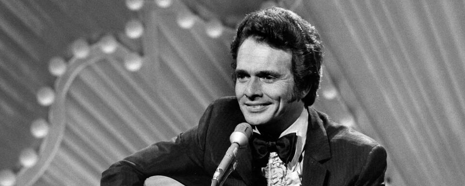 Merle Haggard’s #10 Hit: True Story or Not? 🎸