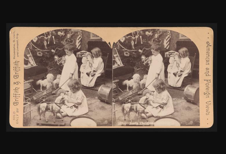 Stranger Things Cast: Vintage Holiday Vibes 🎄