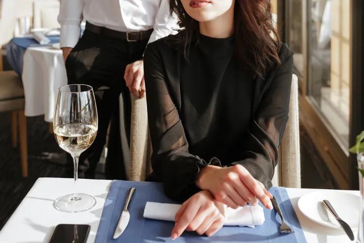 Birthday dinner deal dispute sparks debate