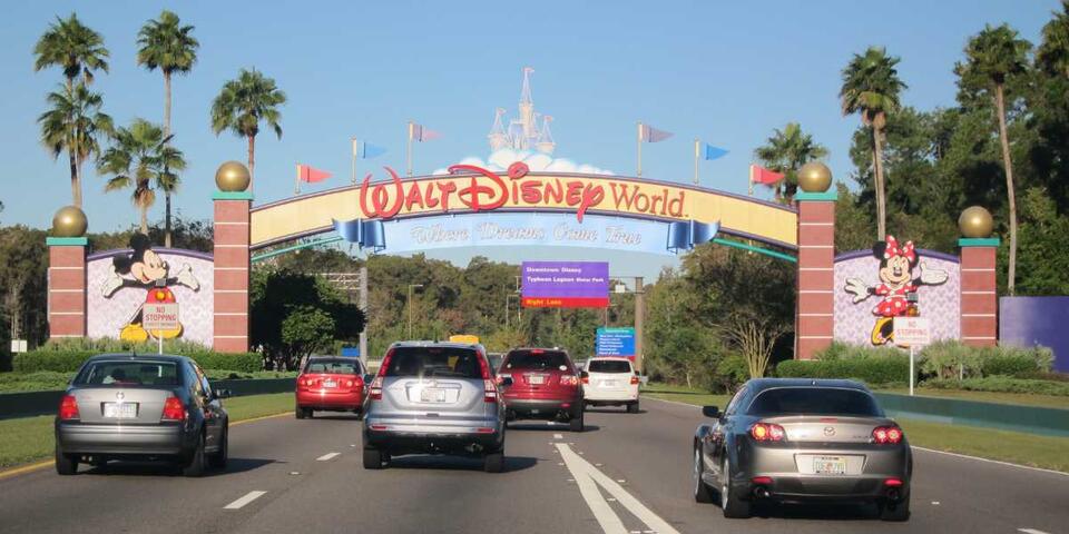 Disney Water Park Shuts Down for Thanksgiving!
