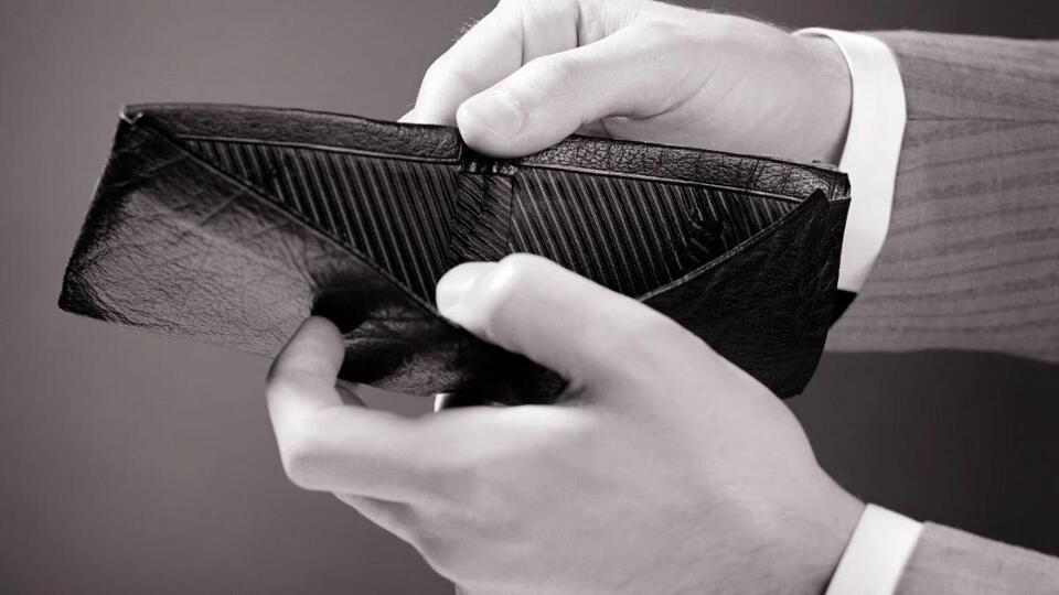 She Blew $94K on a Streamer?!