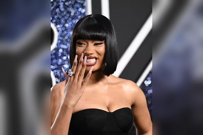 Megan Thee Stallion helps 2,000 Texas families this Thanksgiving