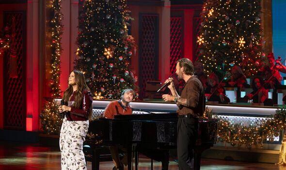 CMA Country Christmas 2025: Lauren Daigle Drama? 🎤