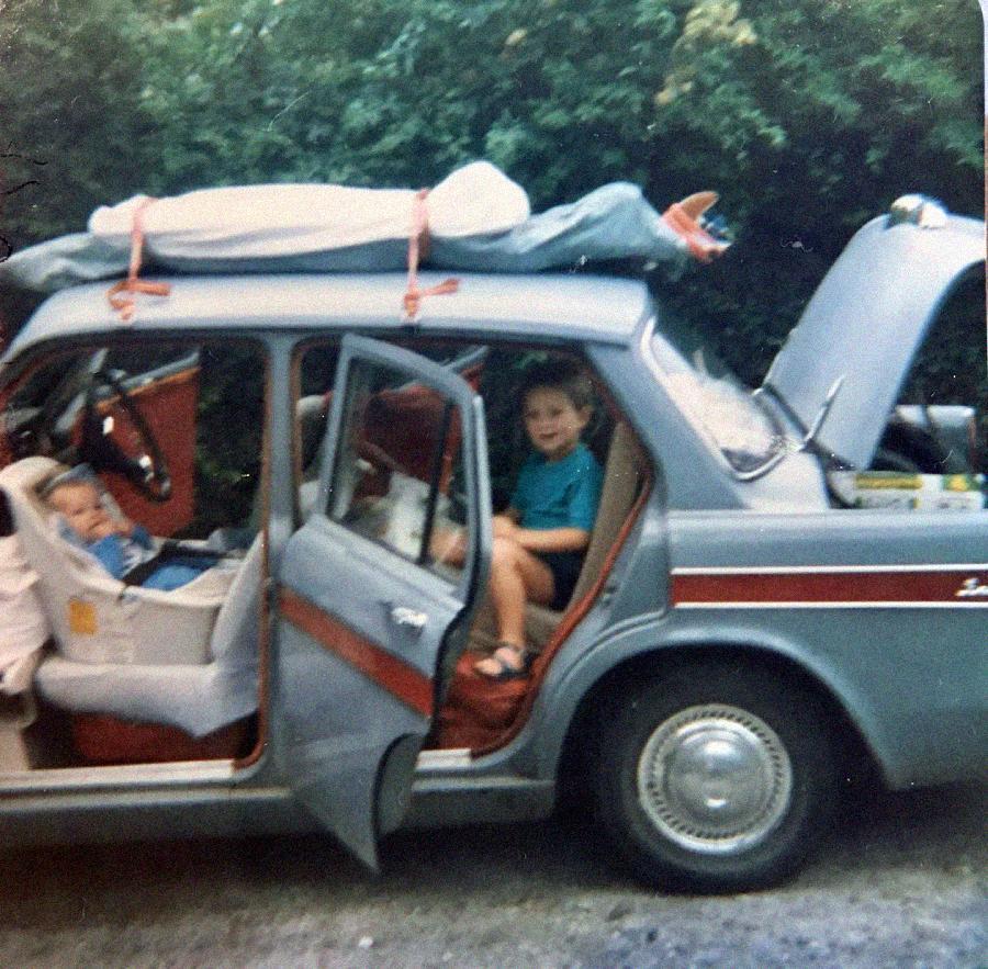 Sibling Drama in Vintage Road Trips 🚗