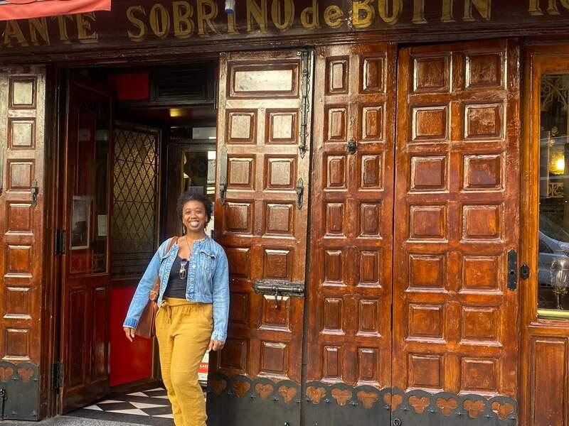 Prado VIP Tour Drama: Mona Lisa Showdown 🎨