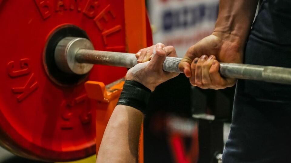 Teen Powerlifter Smashes World Record