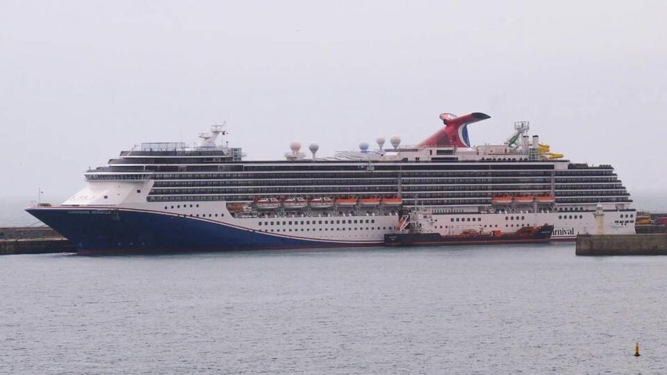 Carnival Miracle Loyalty Perks Drama