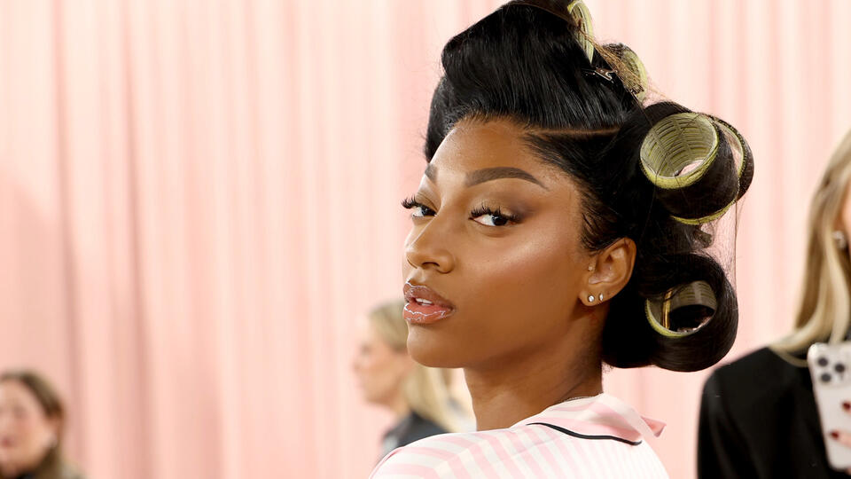 Angel Reese uplifts Baltimore girls’ hoops