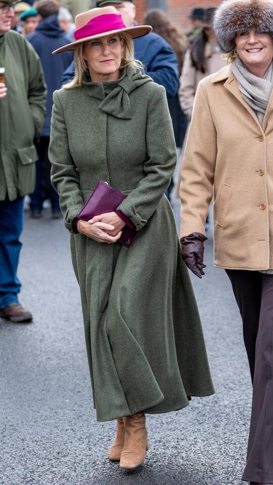 Duchess Sophie’s Pink & Green Power Move