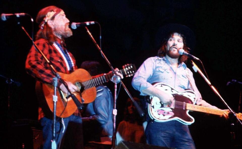 Waylon’s Savage Move Saved Willie’s Album 🎸