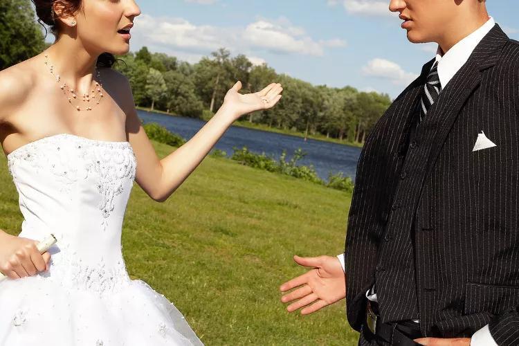 Wedding Discount Drama: Would You Spill?