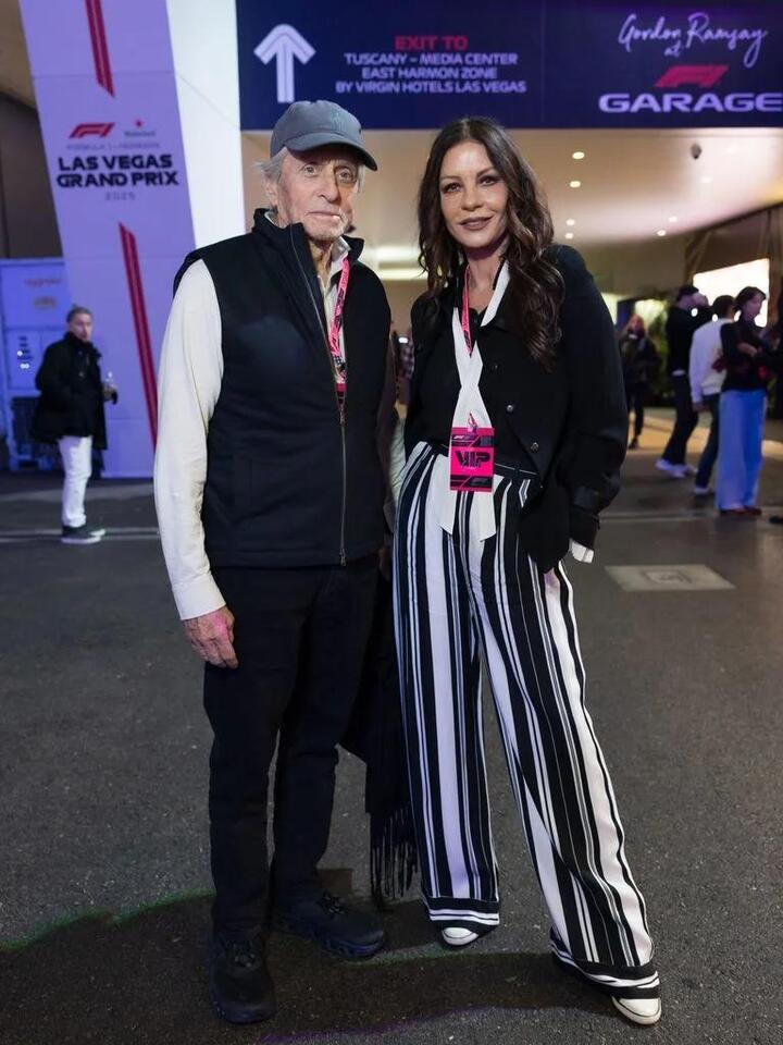 Catherine Zeta-Jones' Thanksgiving Chaos