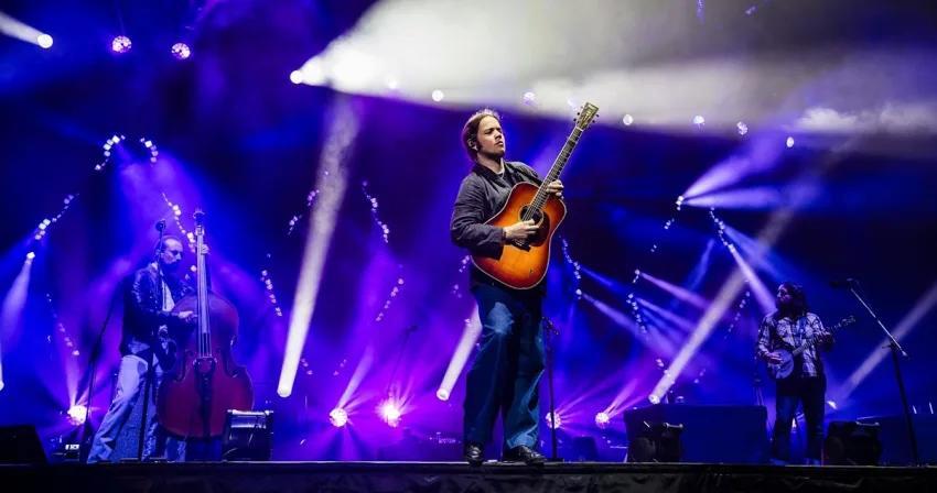 Billy Strings Tour Drama! 🎸