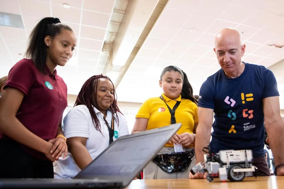 Dallas nonprofit gets major boost from Bezos